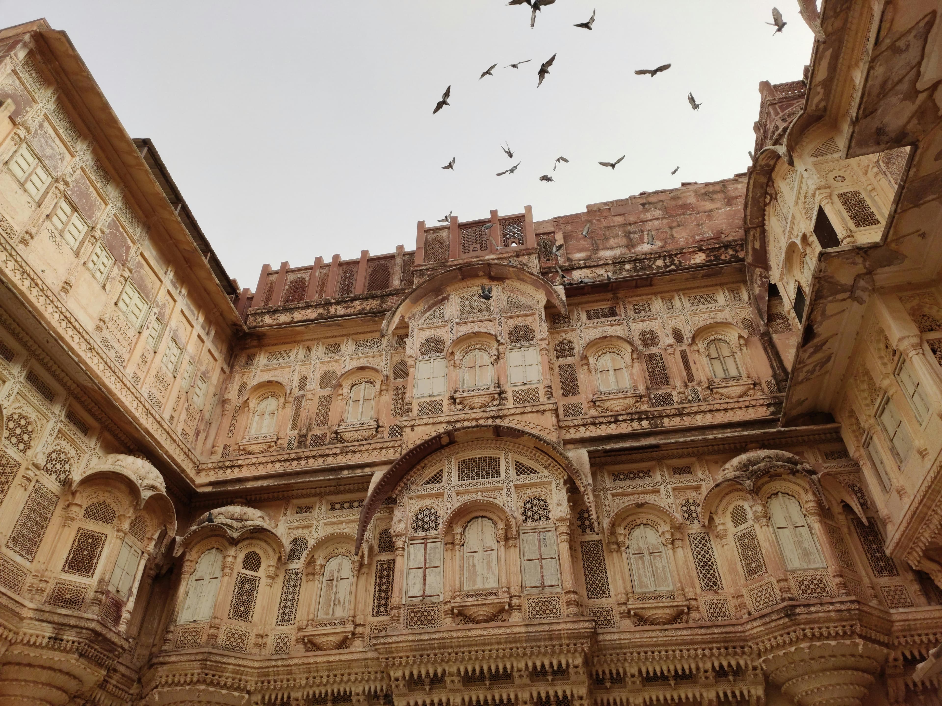 Rajasthan Heritage & Desert Tour (Jaipur, Jaisalmer, Jodhpur, Udaipur) – 6 Days