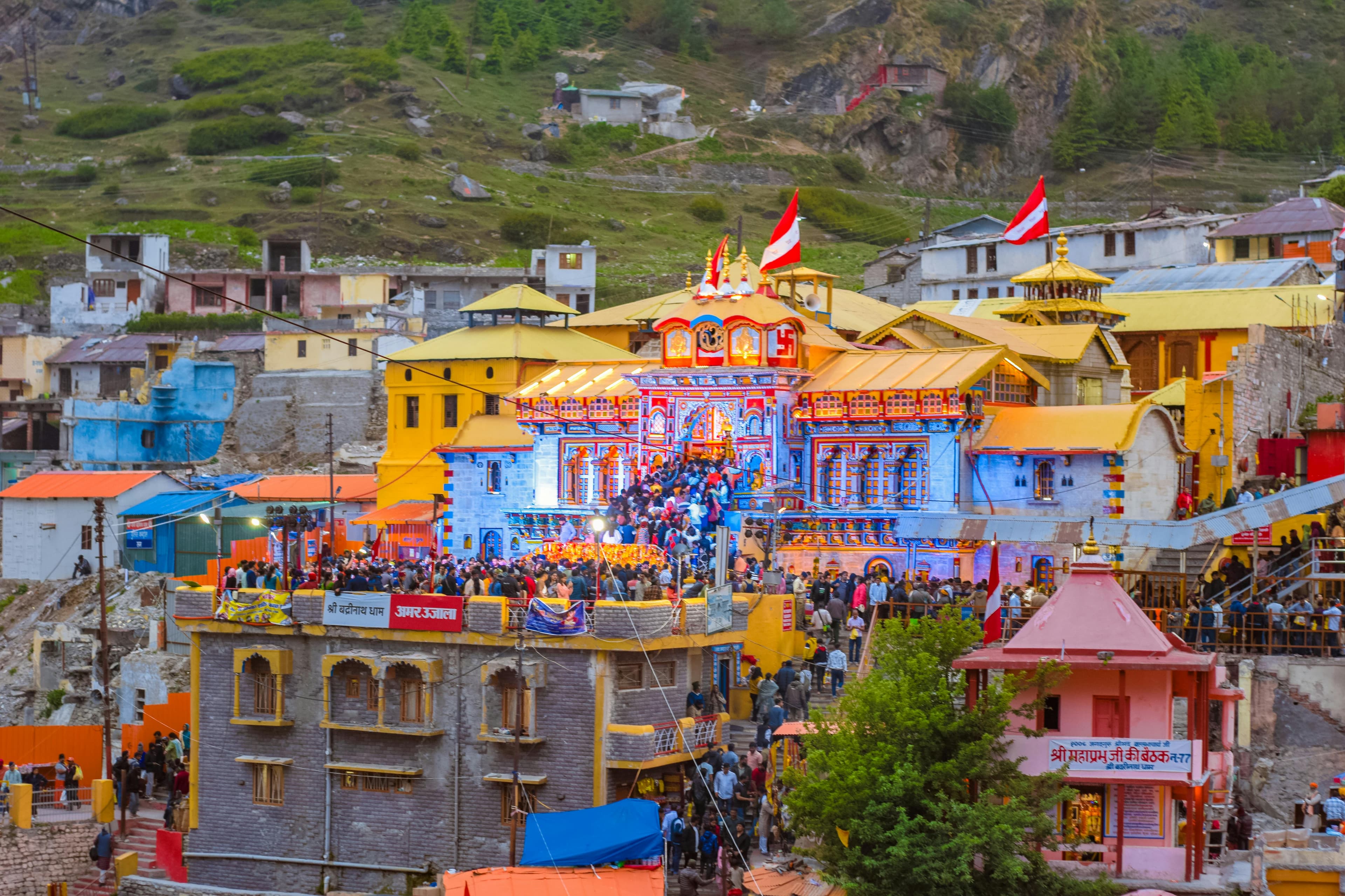 Do Dham Yatra by Helicopter (Kedarnath & Badrinath) - Premium