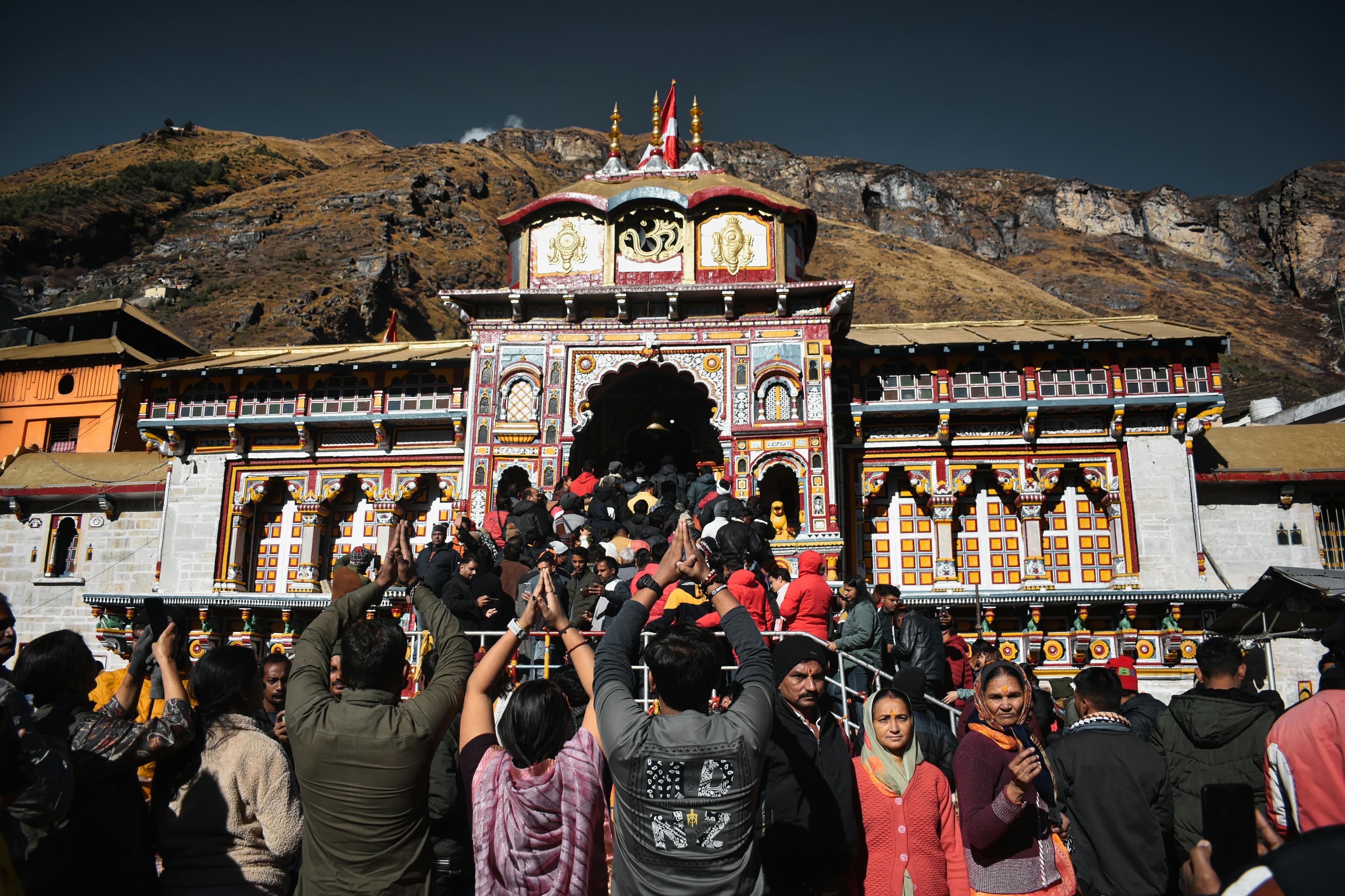 Do Dham Yatra Same Day by MI-17 Helicopter (Kedarnath & Badrinath)
