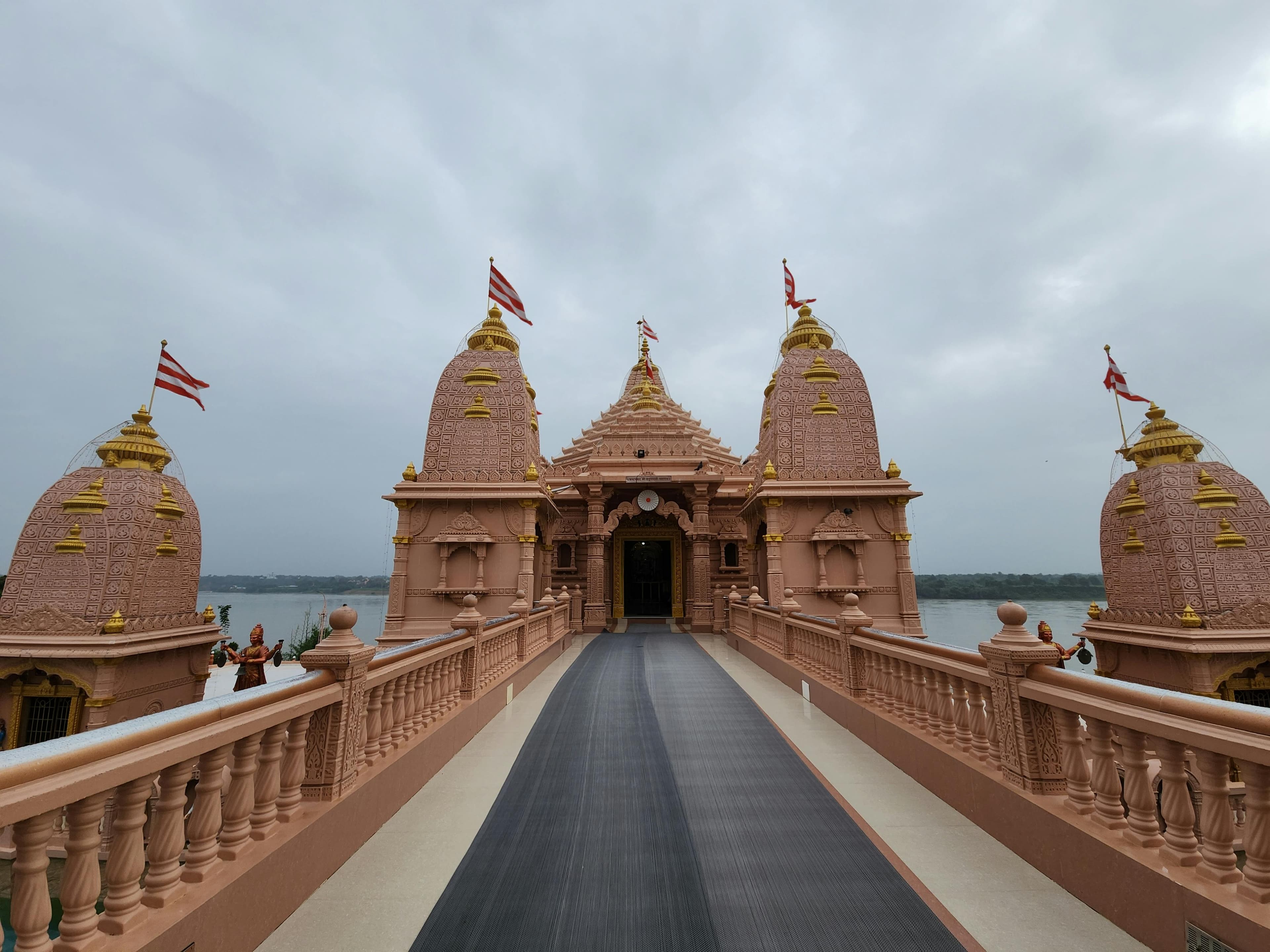 Dwarka Somnath Spiritual Tour (Gujarat Temple Circuit) – 4 Days