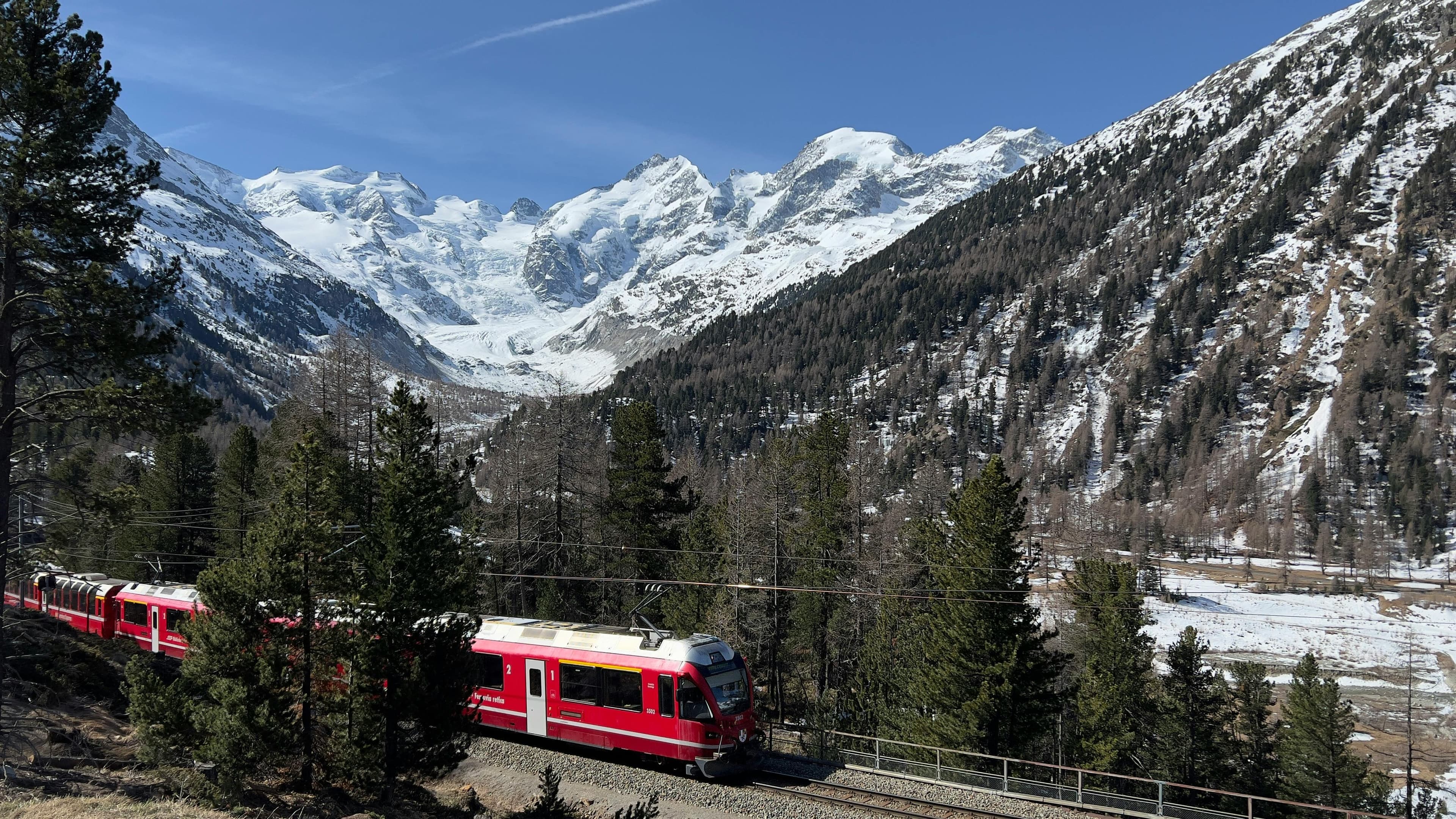 Europe at a Glance Tour (France, Switzerland, Italy, Austria & More) – 10 Days