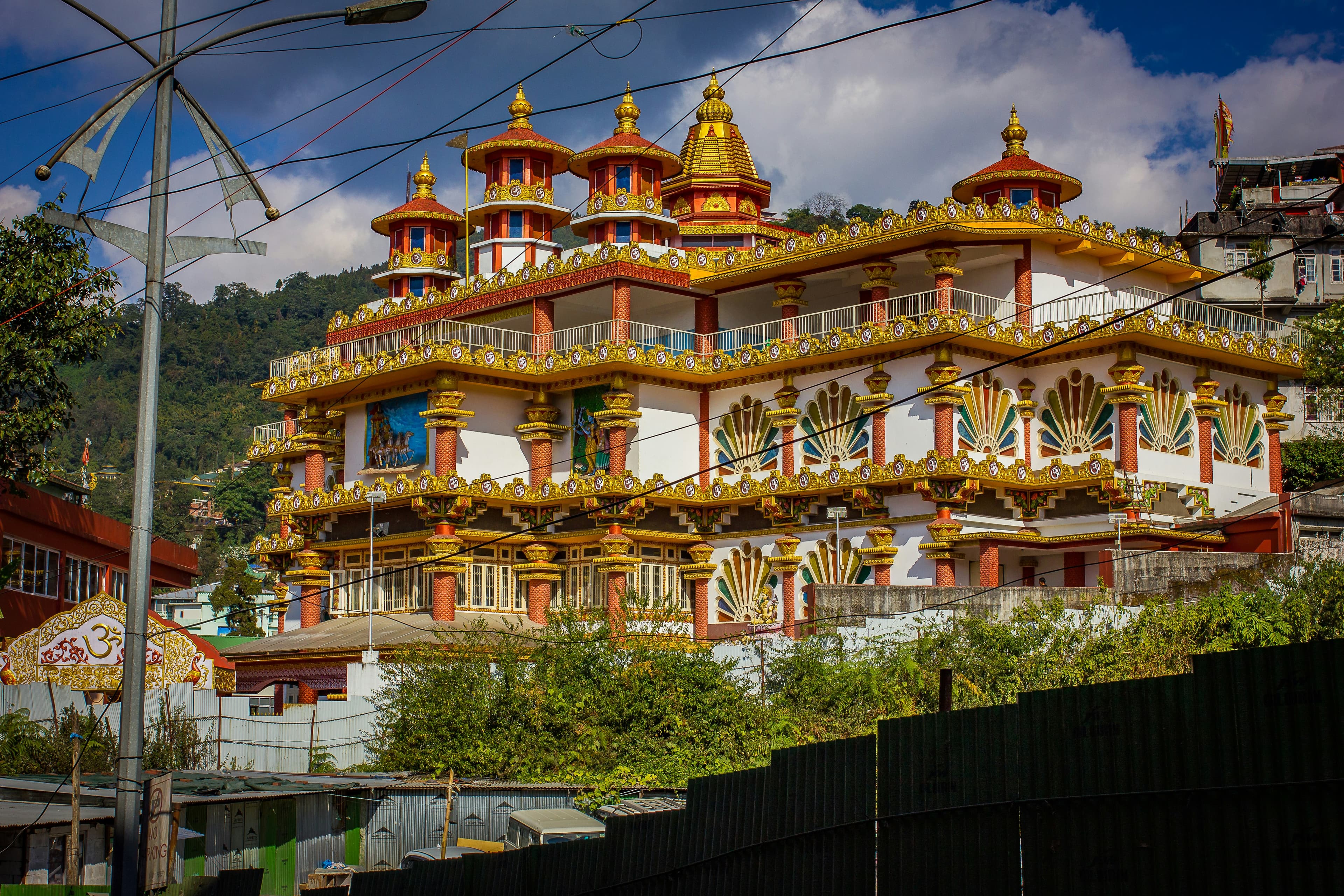 Complete Sikkim Tour – Gangtok, Lachung, Pelling & Darjeeling