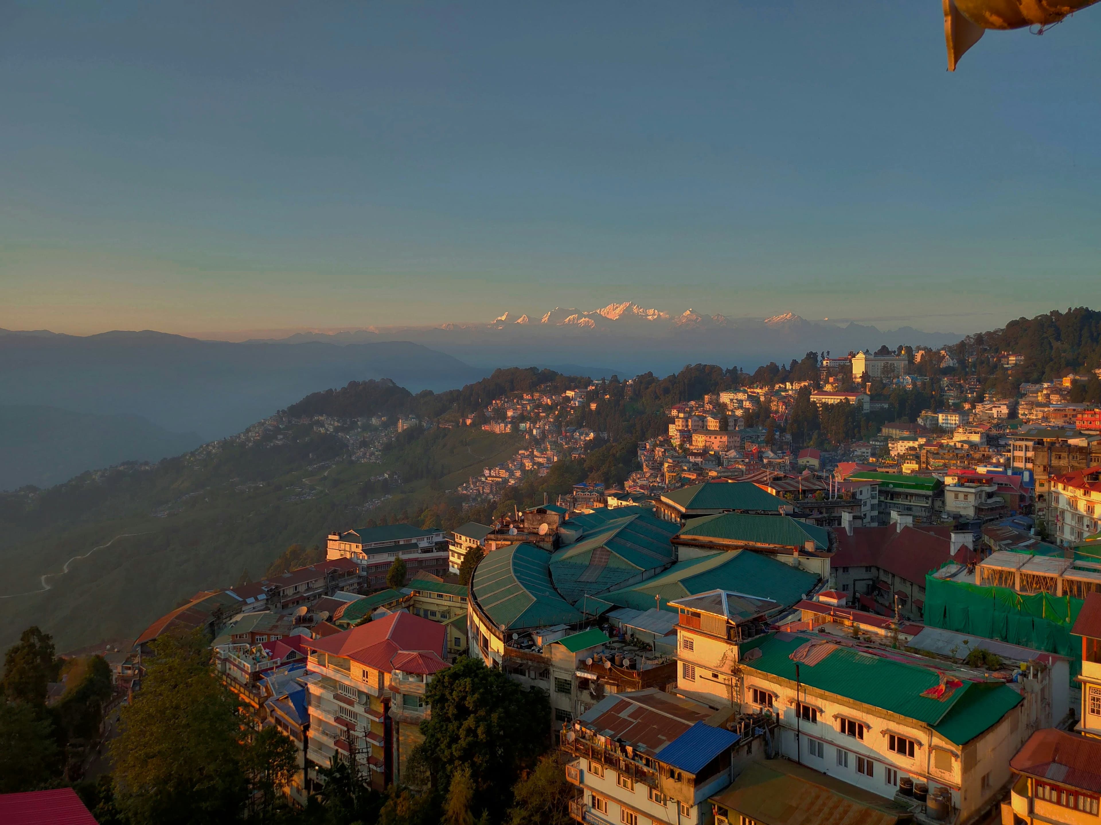 Complete Sikkim Tour – Gangtok, Lachung, Pelling & Darjeeling