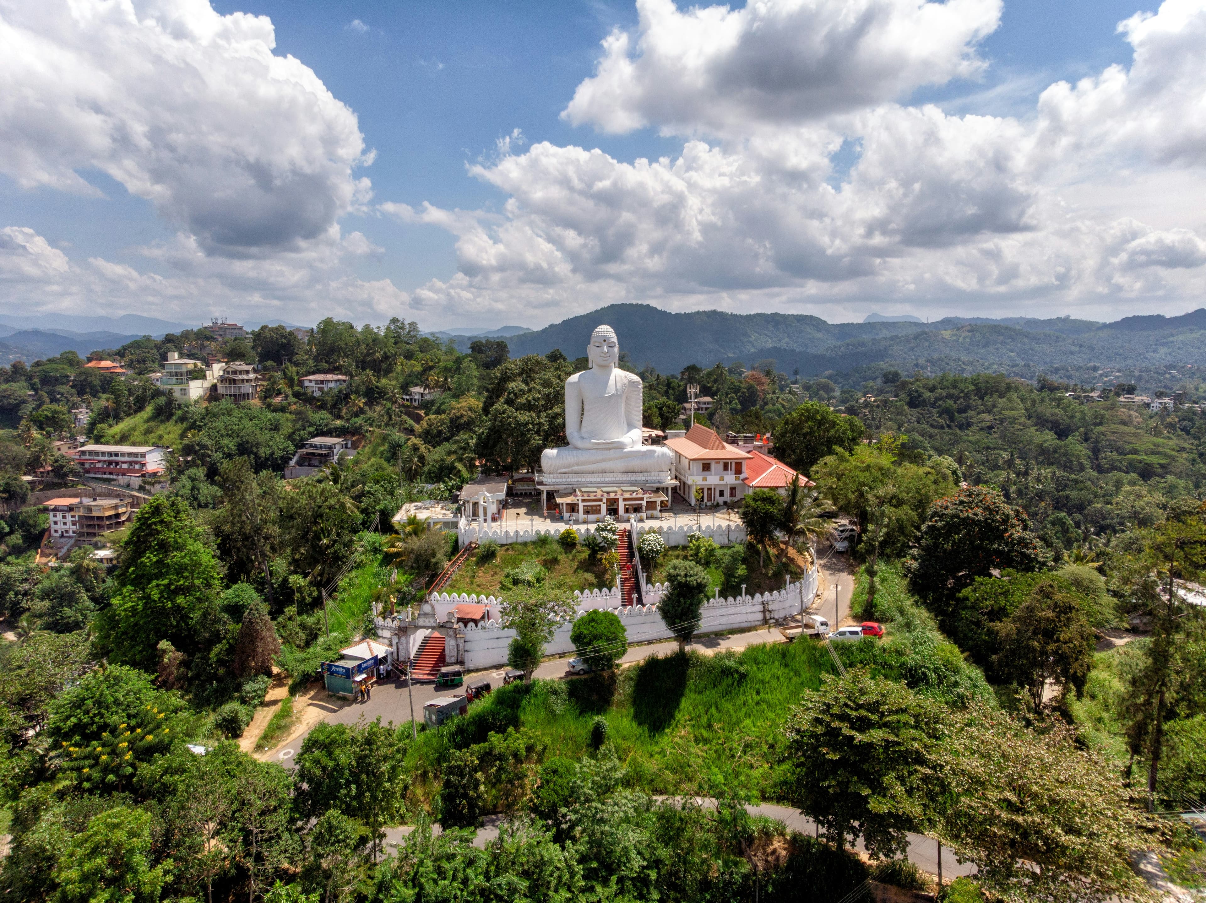 Sri Lanka Exploring Untouched Landscapes Tour – Kandy, Bentota, Galle & Colombo